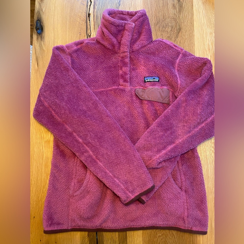 Patagonia women’s xs snap sweater.